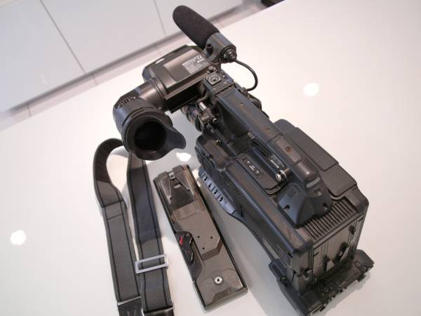 【中古品】業務用ビデオカメラ ソニーDSR-400