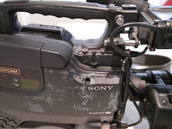 【中古品】業務用ビデオカメラ ソニーDSR-400