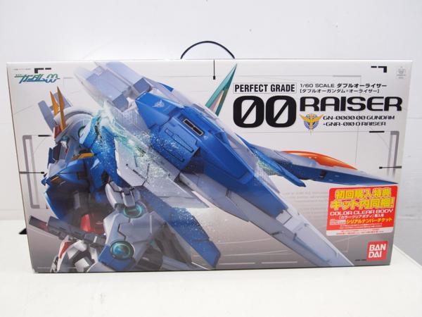 再販）バンダイ 1/60 GN-0000＋GNR-10 トランザムライザー PG 機動戦士
