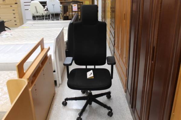 ☆　vitra ヴィトラ　　オフィスチェア　　中古