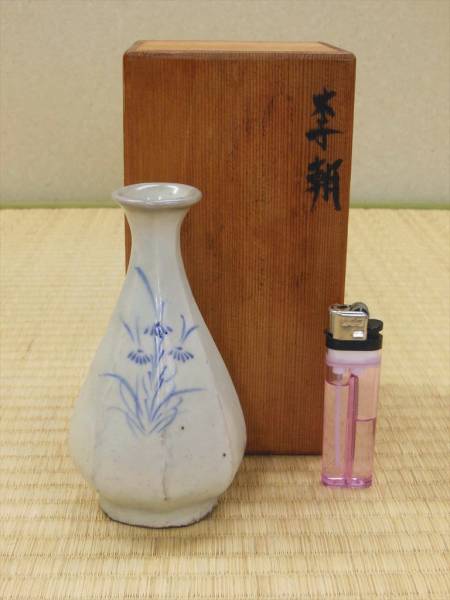 李朝 徳利 - 李朝中期 秋草文 Yahoo!オークション 瓶 八角面取り 白磁染付