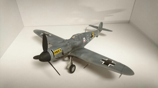 ドイツ 1/48 bf109 メッサーシュミット 塗装済み完成品