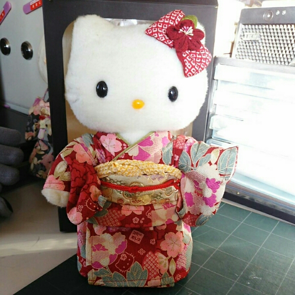 ハローキティ着物ぬいぐるみバージョン 【公式通販】