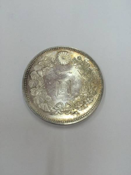 古銭　銀貨　一圓　大日本　明治8年　竜　菊紋　貿易銀　1円銀貨　硬貨 一圓 古銭 銀貨 大日本 明治十六年 菊紋 竜 貿易銀 一円銀貨 近代硬貨