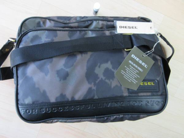新品タグ付き DIESEL ディーゼル 迷彩柄ショルダーバッグ