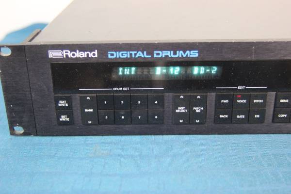 ☆Roland DIGITAL DRUMS DDR-30 ドラム音源 中古 通電OK(音源 