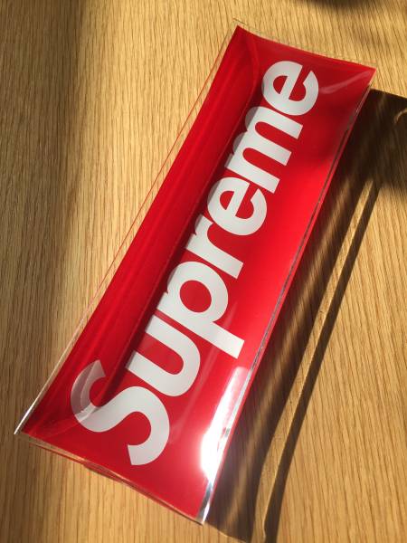 13 S/S Supreme Box Logo Glass Tray