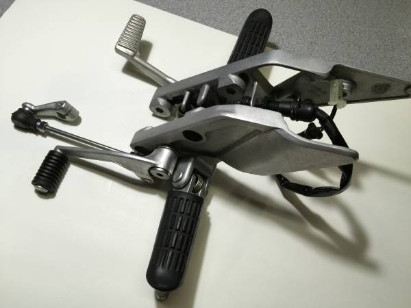☆純正ステップ☆CB-1300SF/SC54☆ ご覧頂きましてありがとう御座い