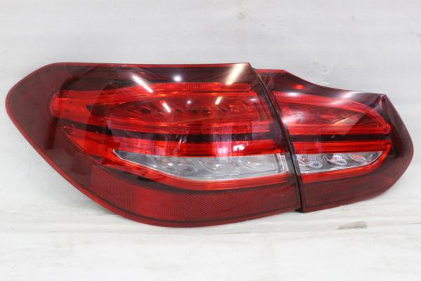 62-379H☆美品☆S205 ベンツ Cクラス ワゴン☆左テールライト 