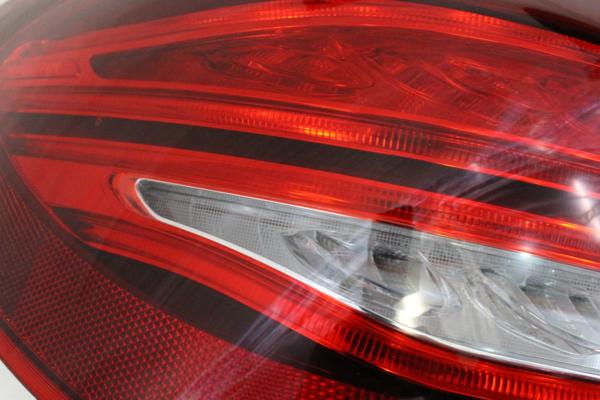 ベンツＣクラス Ｗ２０５　Ｓ２０５ テールランプ　左 2019 C260 C200 C180 W205 Cクラス メルセデスベンツ 並行輸入品】 A2059065100　② パーツ