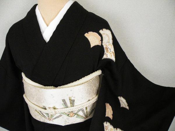 ◆衣紋屋◆8286 【1円～】 一つ紋付 雪銀杏文様 訪問着 黒