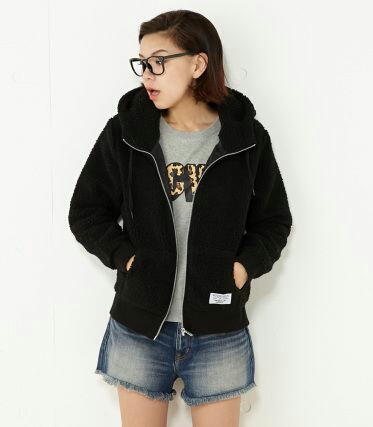 美品　RodeoCrowns　フェイク シープボア ジップ パーカー　Ｍ