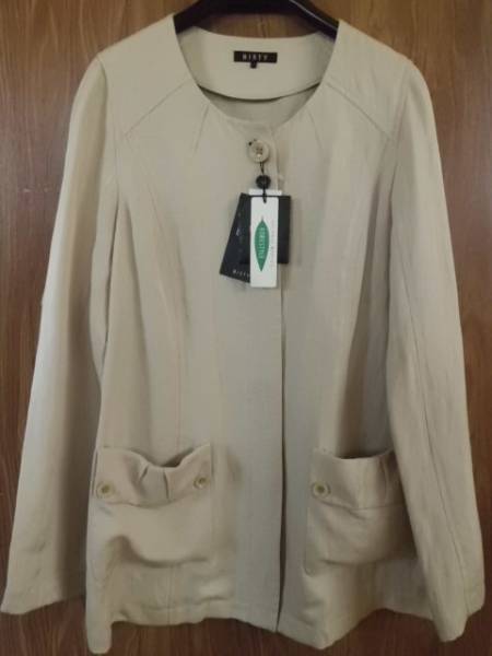 東京スタイル／ミセスの春～初夏ノーカラージャケット／未使用品