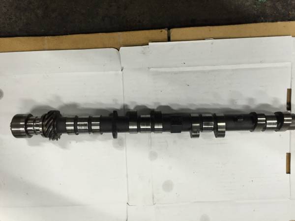 4AG　ハイカム　HKS　３０４度　8.1ｍｍ　AE86　カムシャフト。