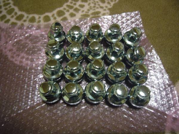 レクサスＬＳ４６０　純正ホイールナット　１台分