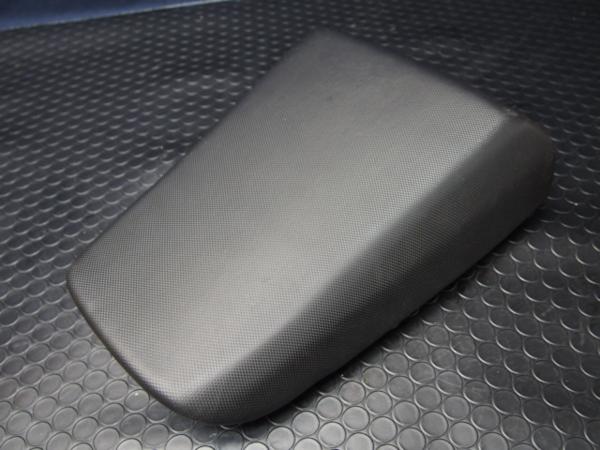 キレイです交換用に。SV1000S純正タンデムシート16G