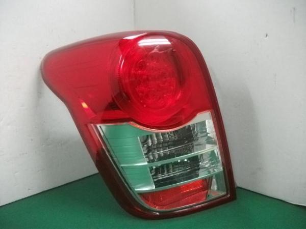 カローラフィールダー NZE141G 左テールランプ