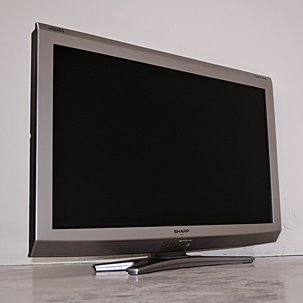 SHARP☆AQUOS☆地上・BS・CSデジタルHD液晶テレビ32V型(4T11157)