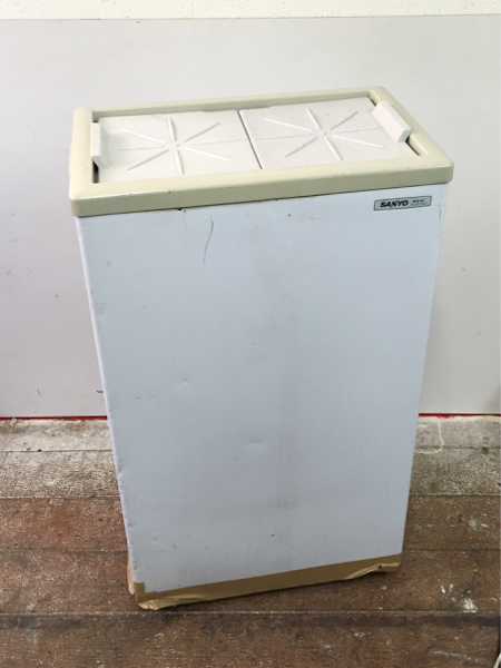 SANYO 小型冷凍ストッカー SCR-42 動作確認済み (P-52) 引き取り限定