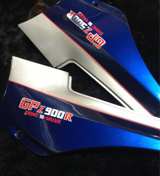 Kawasaki GPZ サイドカバー 左右セット Kawasaki GPZ サイドカバー
