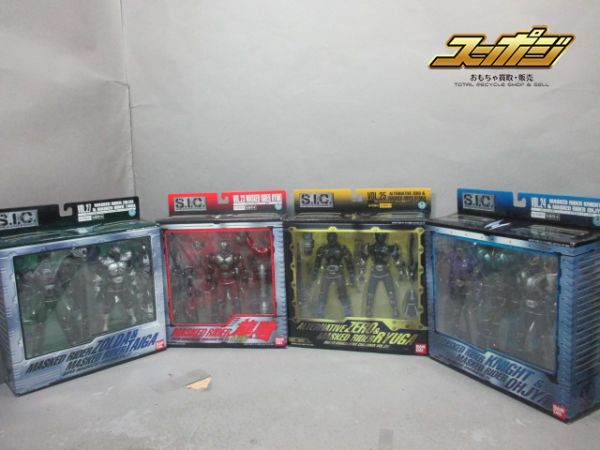 東F625 S.I.C 仮面ライダー龍騎 ナイト タイガ 王蛇 等 4点 当店より
