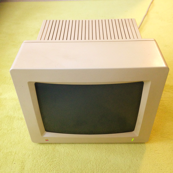 Apple ⅱ gs RGB モニター A2M6014