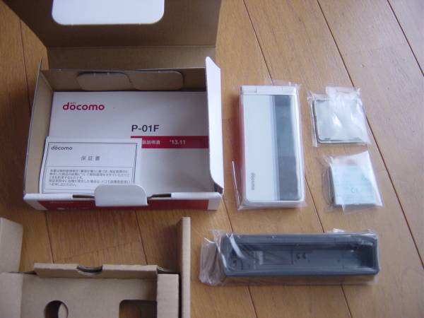 ♪　P-01F ホワイト　白ロム　