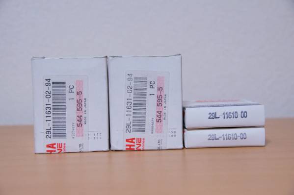 RZ250R 29Lのピストンとピストンリングセット左右分