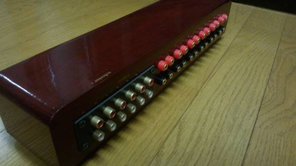 KTA Laboratory製 アンプ・スピーカーセレクター