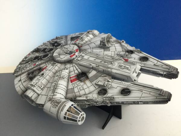 1/144 ファインモールド　ミレニアム・ファルコン 塗装済完成品 1/144 ファインモールド ミレニアムファルコン 塗装済完成品 スター