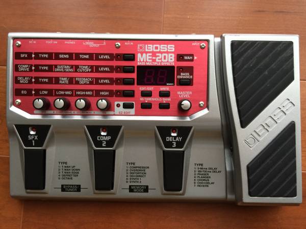 送料無料 BOSS ME-20B ベース用マルチエフェクター中古 ケース付