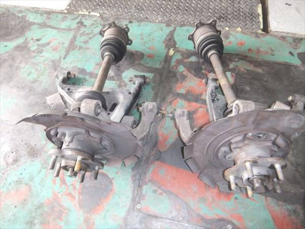 BCNR33　GTR　リア　ハブ　ナックル　ドライブシャフト　　　