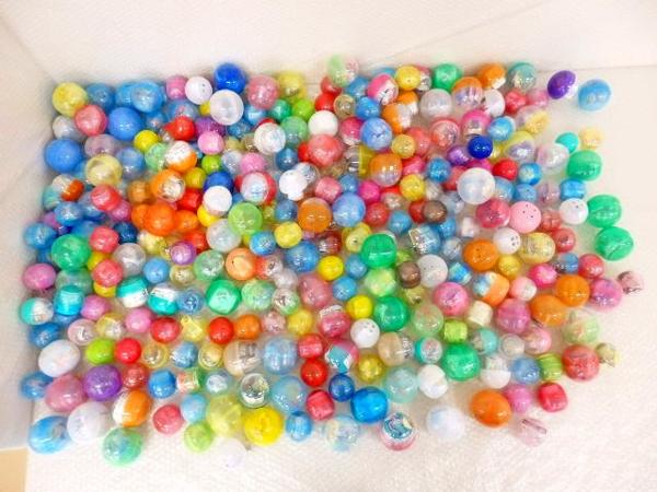 □処分ガチャ キティ，コップのフチ子，ウルトラマン他[梱0.5]