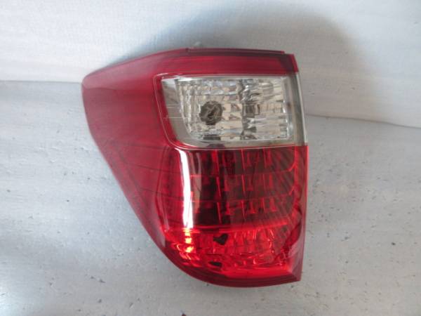 アルファード　ANH20W後期　左テールライト(Y-3353)