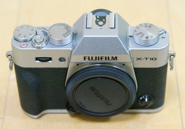 FUJIFILM X-T10 レンズキット シルバー 程度極上 送料無料 カメラ
