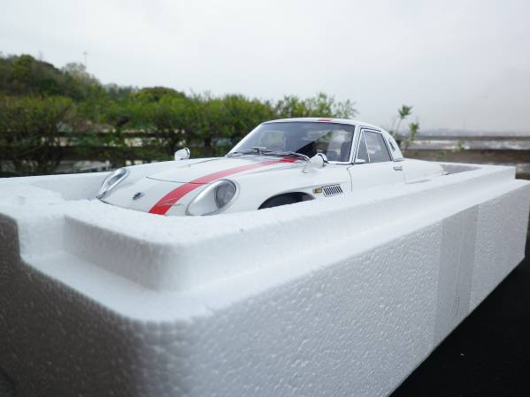 1⁄18 エヴァンゲリオン Official Business Nerv autoart nerv官用車