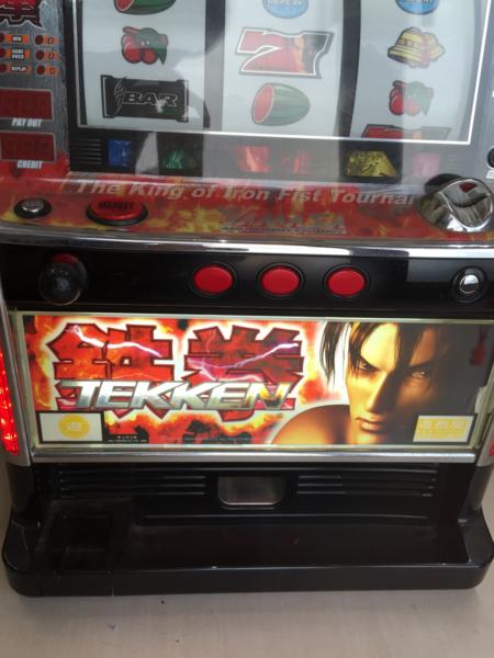 パチスロ実機 鉄拳R メダル 付き 中古