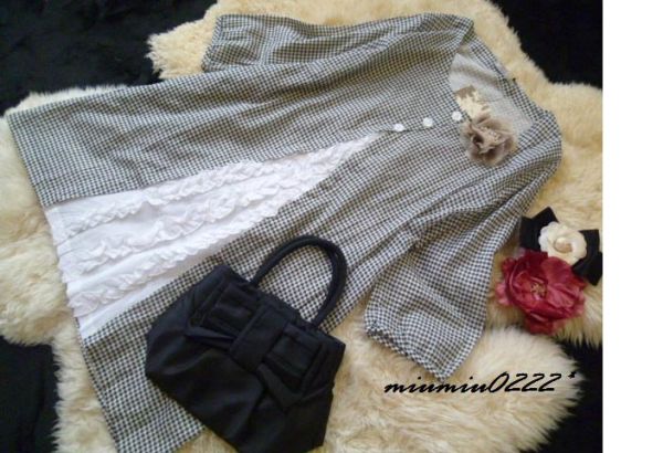 17号■とっても可愛いフリルチュニ【定価12900円】*4L♪②