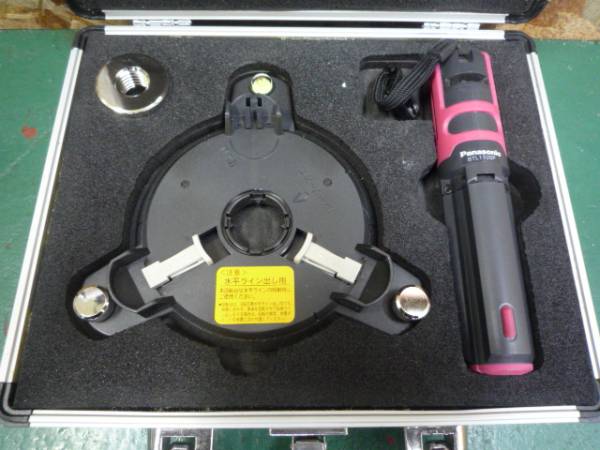n33 良品 Panasonic レ-ザ-マ-カ- 墨出し名人 BTL1100P