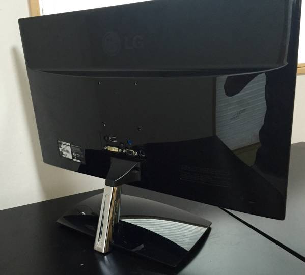 美品★LG E2251VR-BN 21.5インチ 液晶 動作確認済★