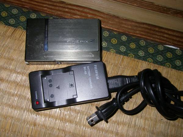 ●FUJIFILM★デジタルカメラ★FinePix Z100 fd●_1
