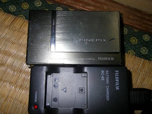 ●FUJIFILM★デジタルカメラ★FinePix Z100 fd●_2