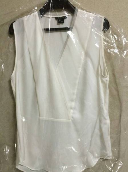 新品同様　今期新作　セオリーシルクブラウス