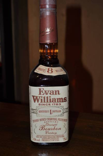 未開栓 古酒 Evan Williams 8年 エヴァンウィリアムズ 2本まとめ 新作の 限定商品 激レア 古酒 正規 エヴァン ウィリアムズ Evan