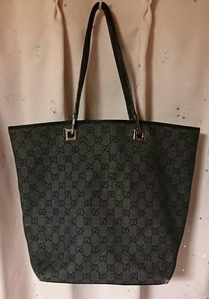GUCCI グッチGG柄キャンバス地トートバッグ　バケツ型　黒