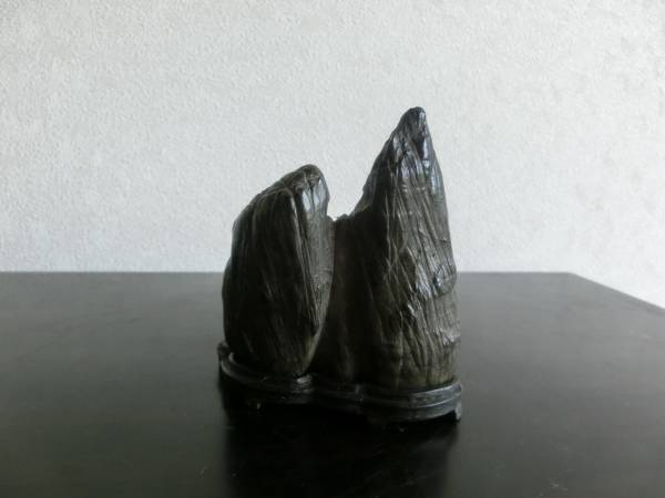 水石、、金山石、、、連山形 （寸石、超珍品）