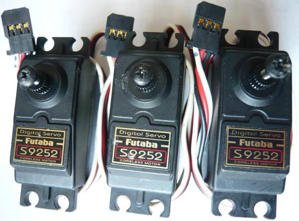 Futaba S9252 サーボモーター 4台セット 双葉 飛行機、ヘリ用 整5 S9252 フタバ 双葉 ×4個 futaba 高性能 1円スタート！！ デジタル