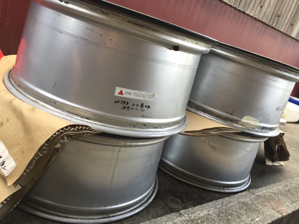 ポルシェ カイエン Q7 トゥアレグ 22インチPCD130アルミホイール