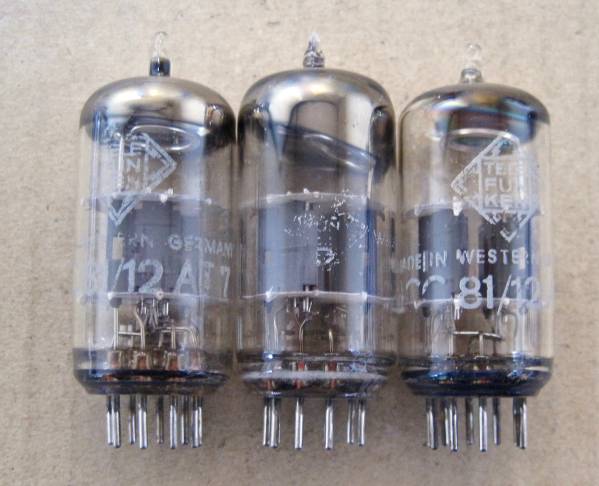 ■USED17718■ TELEFUNKEN ECC81/12AT7　３本セット