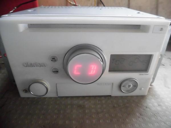 ◆クラリオン DUB275MP　2DIN/CD/USB/フロントAUX